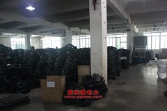華山SX5160CCYGP4倉(cāng)柵式運(yùn)輸車(chē)用的玉柴YC4E140-42發(fā)動(dòng)機(jī)的大修及配件