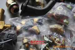 海鵬JHP5310GFL粉粒物料運輸車用的濰柴WD615.56發動機的配件及維修