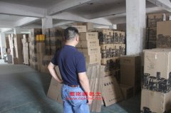解放CA1250P4K2L11T4A70平頭8×4載貨汽車用的一汽CA6DE2-24發(fā)動機的配件及修理